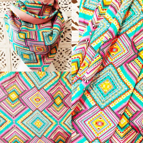 Tissu viscose de coton de qualité,joli motif couleurs pastels.