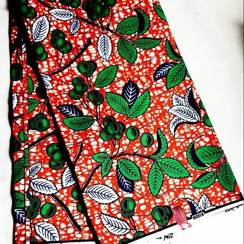 Tissu wax ,motif fleuri,à partir de 50cm/116cm de largeur.ankara fabrics.