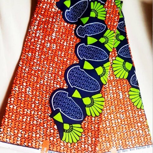 Tissu wax motifs géométriques,à partir de 50cm/116cm de largeur.ankara fabrics.