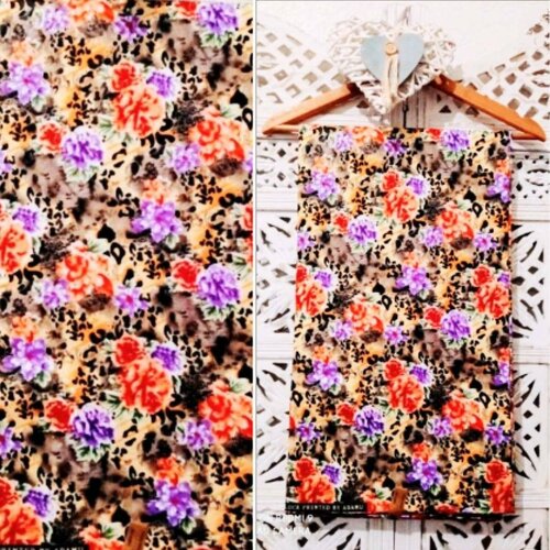 Tissu wax,motif fleuri,à partir de 50cm/116cm de largeur.ankara fabrics.