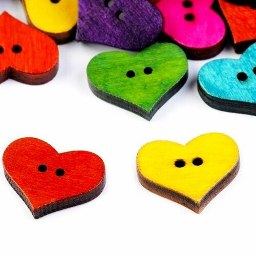Lot 10 boutons forme coeur en bois,saint valentin, livraison gratuite.