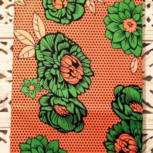 Tissu wax motif à pois fleuri, couleur saumon vert. a partir de 50 cm, ankara floral fabric.