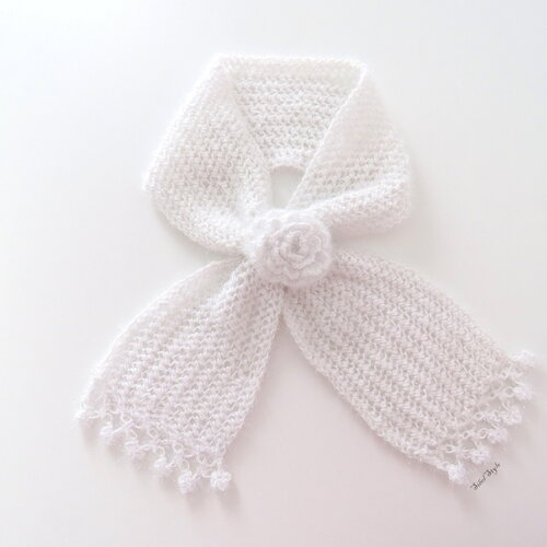 Echarpe tricot fait main blanc femme, chauffe tour de cou crochet, cache col, foulard pendentif, cadeau fête des mères anniversaire