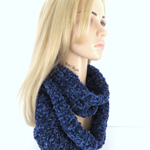 Echarpe tube crochet fait main laine chenille velours bleu nuit femme, chauffe tour de cou, double cache col hiver, cadeau noël femme