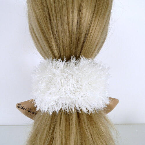 Chouchou cheveux femme tricot fait main fausse fourrure blanc, élastique attache chignon, accessoire de coiffure, cadeau anniversaire fille