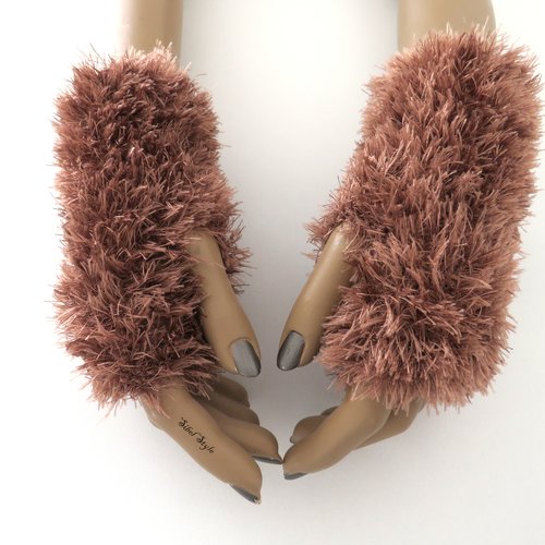 Mitaines tricot fait main aspect fausse fourrure marron femme, gants sans doigts hiver chauffe main manchette, cadeaux saint valentin