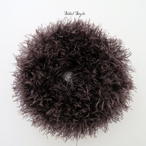 Chouchou tricot fait main fausse fourrure marron, élastique cheveux, attache chignon, accessoire de coiffure femme, cadeau noël filles