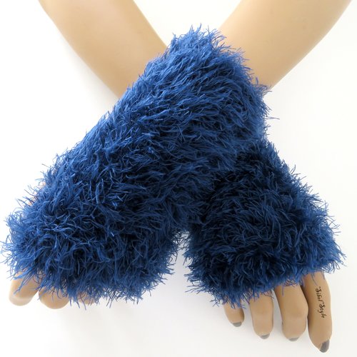 Mitaines fausse fourrure tricot fait main bleu foncé nuit indigo femme, gants sans doigts, chauffe poignets hiver, cadeau fête des mères
