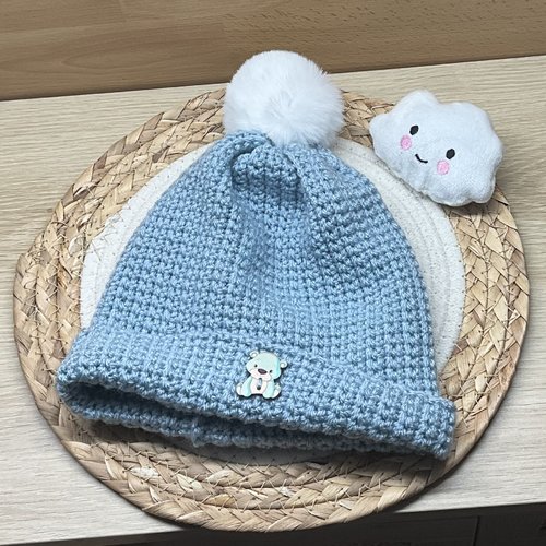 Bonnet fait main pour enfant bleu ciel