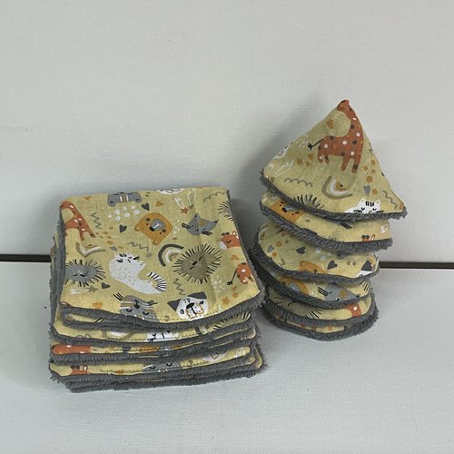 Lingettes /debarbouillettes +tipi à pipi ( pare pipi )