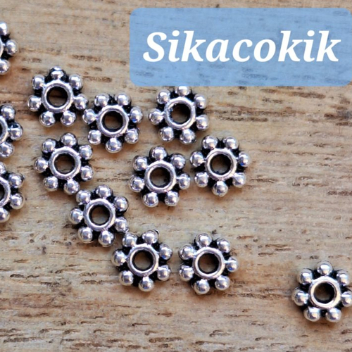 30 perles intercalaires fleur en métal argenté 4.5mm de diamètre