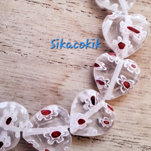 4 perles cœur en verre millefiori 12mm blanc et rouge