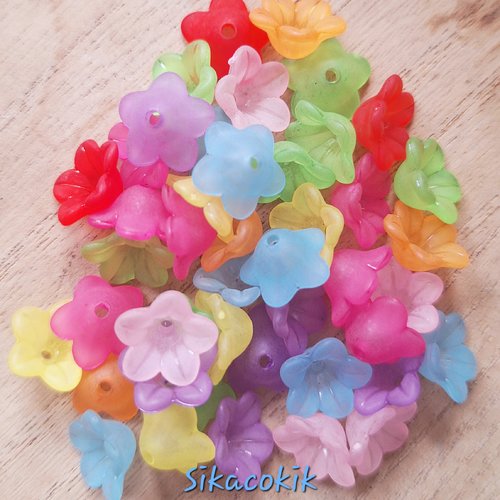 50 perles fleurs 3d couleurs variées mat 13*7mm