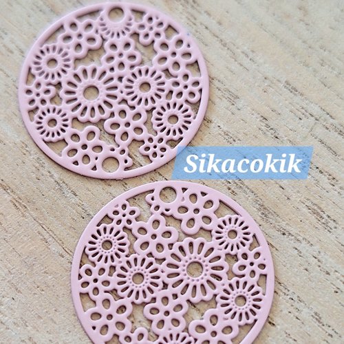 2 estampes modèle fleurs métal rose 20mm
