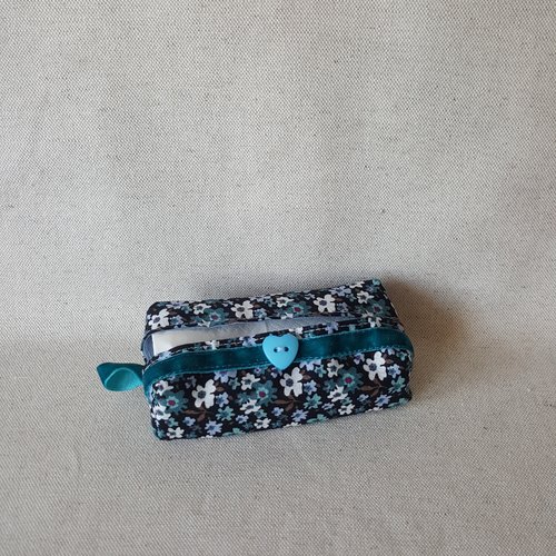 Etui à mouchoirs liberty bleu et noir