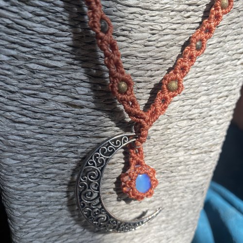 Collier éclat lunaire