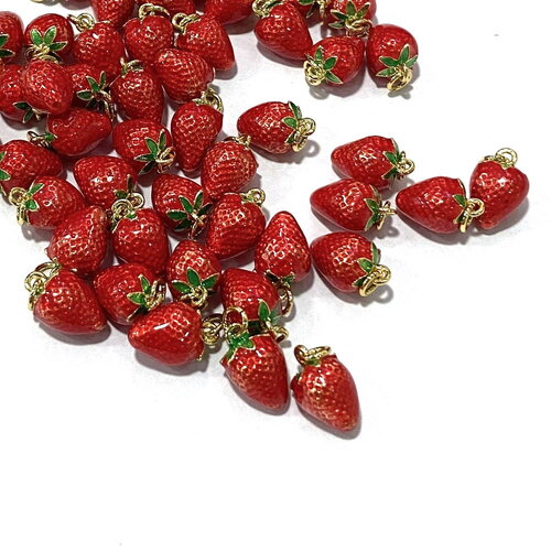 Pendentif fraise plaqué or 18 carats émail rouge 11,5 mm pendentif fruit création bijoux c12-01
