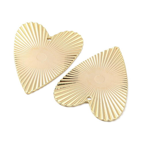 Pendentif cœur doré strié en laiton 30 mm