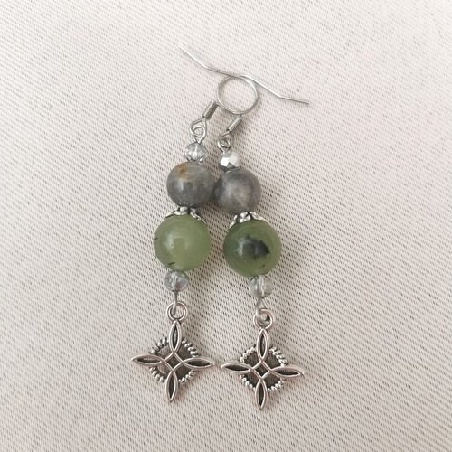 Boucles d'oreilles prehnite labradorite nœuds de sorcière