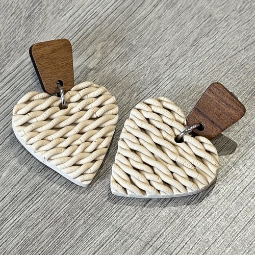 Boucles d’oreille effet pull cœur