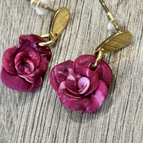 Boucles d’oreilles en rose