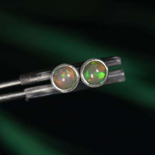 Puces d'oreilles opale éthiopie argent massif, véritable opale naturelle, bijoux de créateur