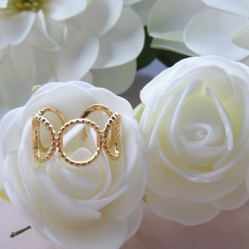 Bague en formes de 6 cercles fins martelés