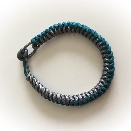 Bracelet en paracorde bleu et gris