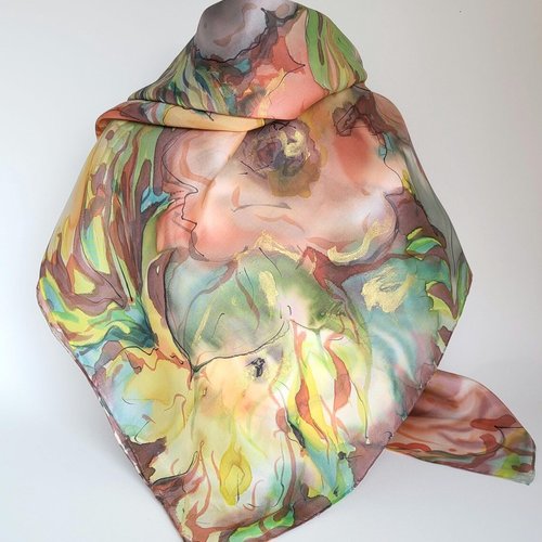 Foulard en soie peint à la main fleuri