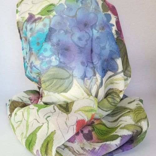 Etole en étamine de soie peinte à la main hortensias