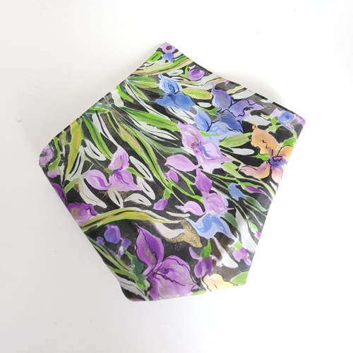 Pochette costume en soie peint main fleurie, bracelet en soie, iris , cadeau pour femme, pochette pour veste