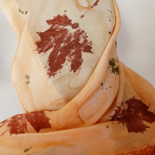 Vendu - foulard soie peint main feuilles