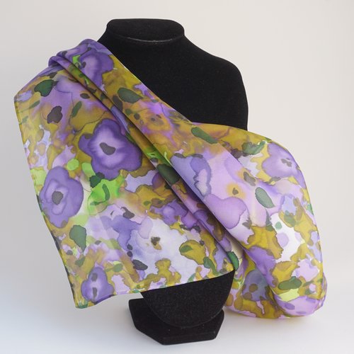 Foulard en soie peint main vert et violet, foulard fleuri, bandana en soie, cadeau pour femme
