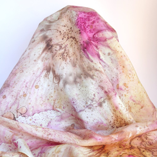 Foulard en soie teint à la main couleur végétale, foulard soie rose, cadeau femme