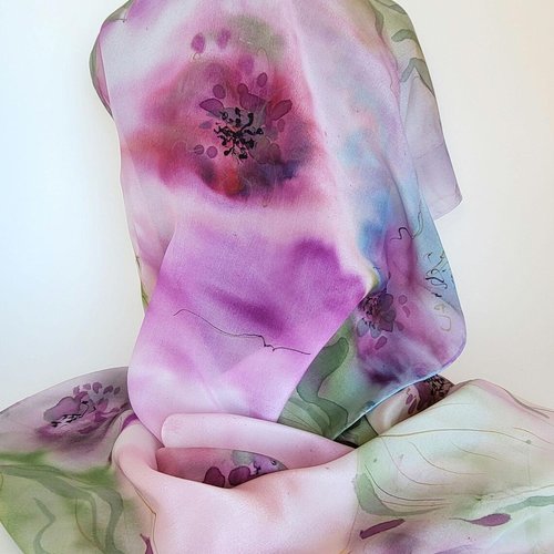 Etole en soie crêpe de chine peint main fleurie, cadeau pour elle, foulard fleur