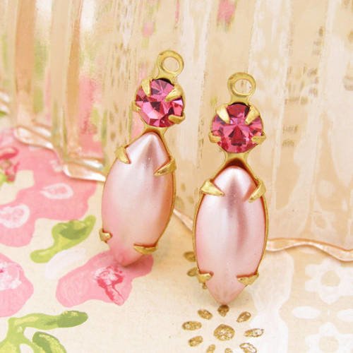 2 connecteurs or verre cristal de swarovski , bague en strass rose et perle  opaque navette pierre swarovski en laiton connecteur 2 liens 