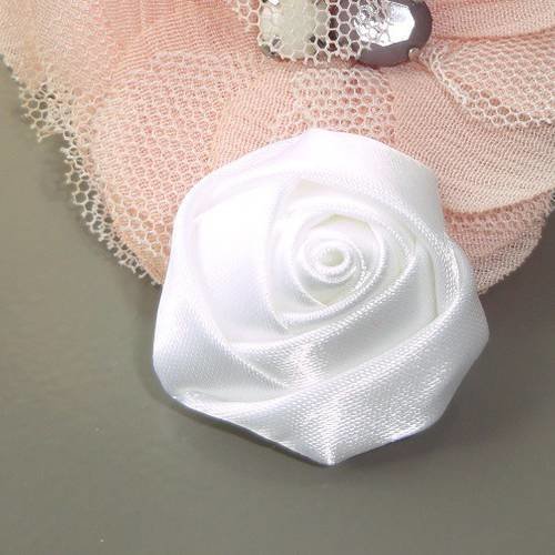 Fleur tissu bouton de rose satin blanc 30 mm 