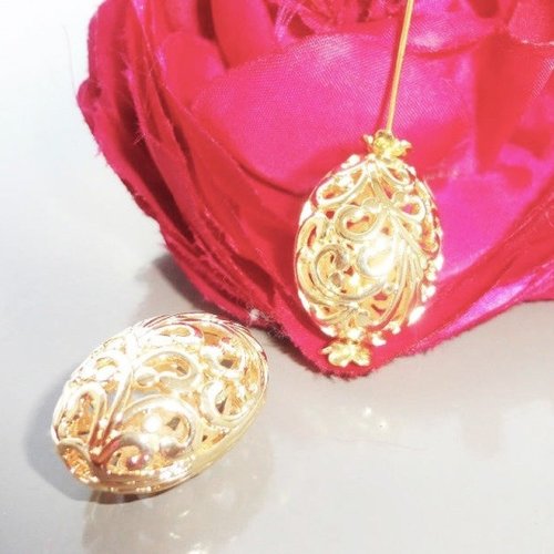 Perle ovale filigrané, baroque français, perle doré, apprêts plaqué or, 18 kc,