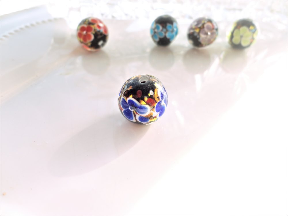 Jolie perle biconique, verre de murano, lampwork, verre filé, perl.5638 -  Un grand marché
