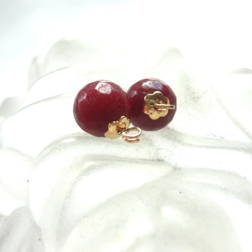 Perle rubis naturelle ,perle facette, charme rubis, pendentif collier, pierre rouge, corindon rouge, coupelle or , 18 kc,