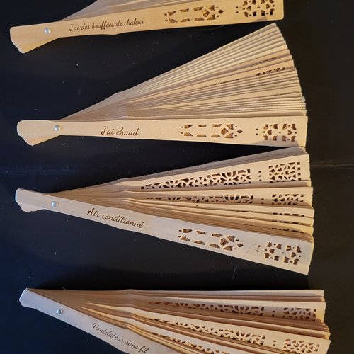 Eventail en bois gravé "ventilateur sans fil "