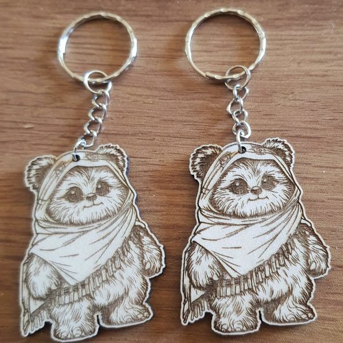 Porte cles 'ewoks star wars" en bois