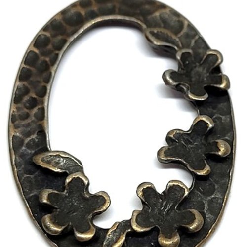 1 pendentif ovale avec fleurs