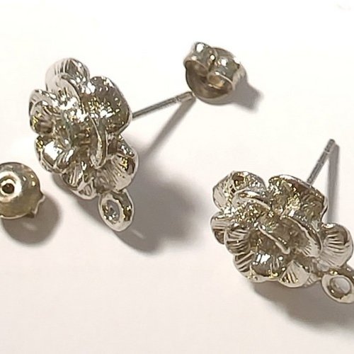 Clous d'oreille argentés grande fleur