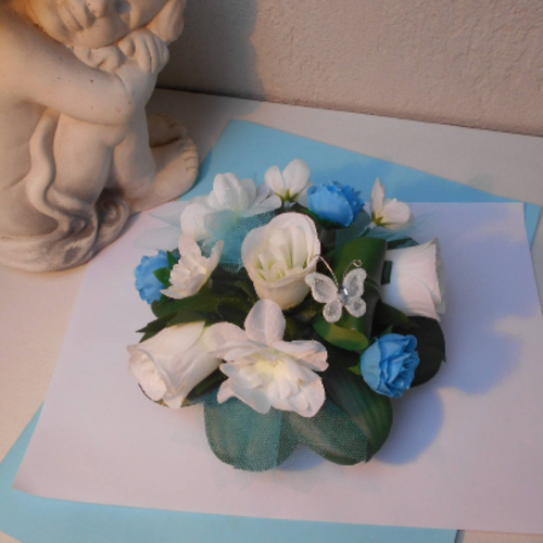 Centre de table - décoration de table en fleurs artifiicielles  blanc et turquoise