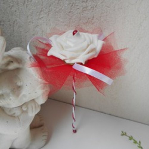 Bouquet de demoiselle d'honneur - bouquet baguette rouge et blanc 