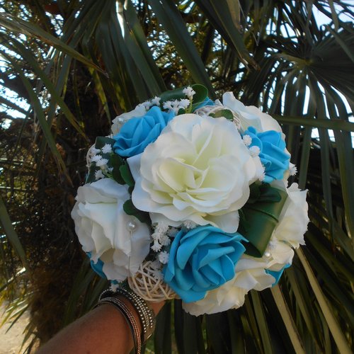 Bouquet de mariée rond - ivoire et turquoise