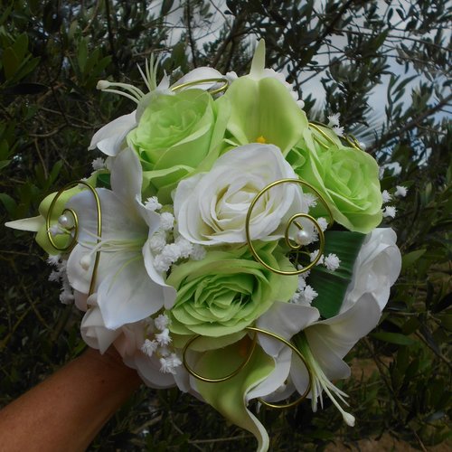 Bouquet de mariée rond - vert d'eau et blanc