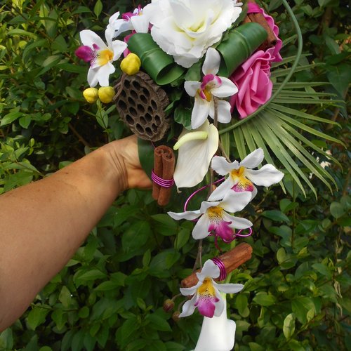 Bouquet de mariée retombant exotique - fleurs artificielles - Un grand  marché