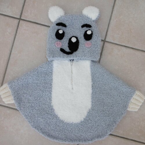 Poncho pull à capuche  bébé et enfant koala tricoté main 3 mois à 36 mois
